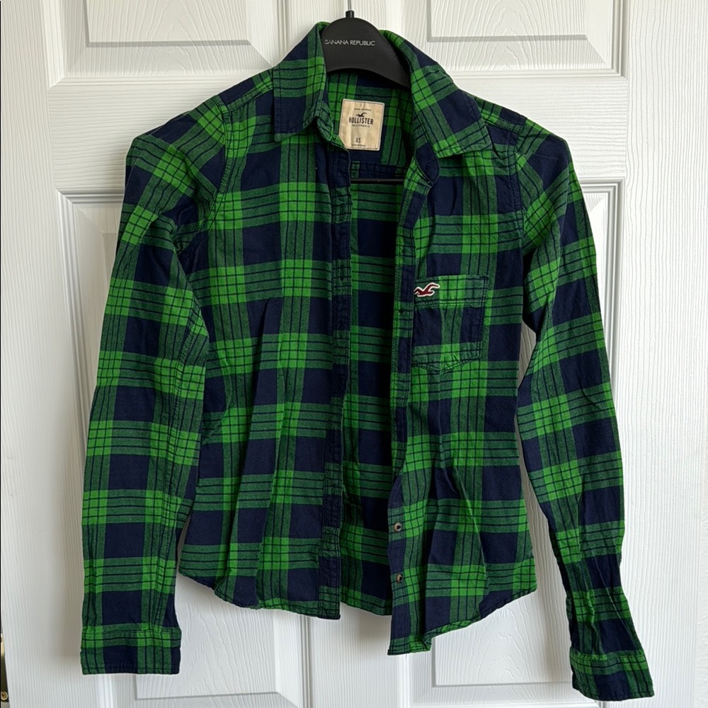 Hollister Green and Blue Classic Long Sleeve Button Up Plaid Shirt